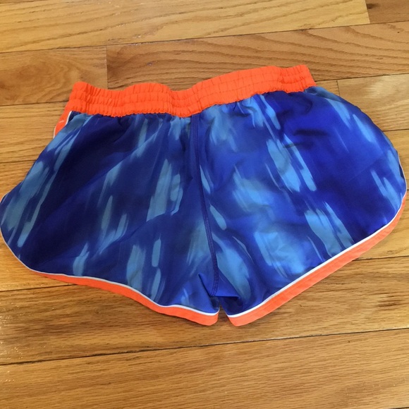 Under Armour Orange and Blue Workout Shorts XS - Picture 4 of 5